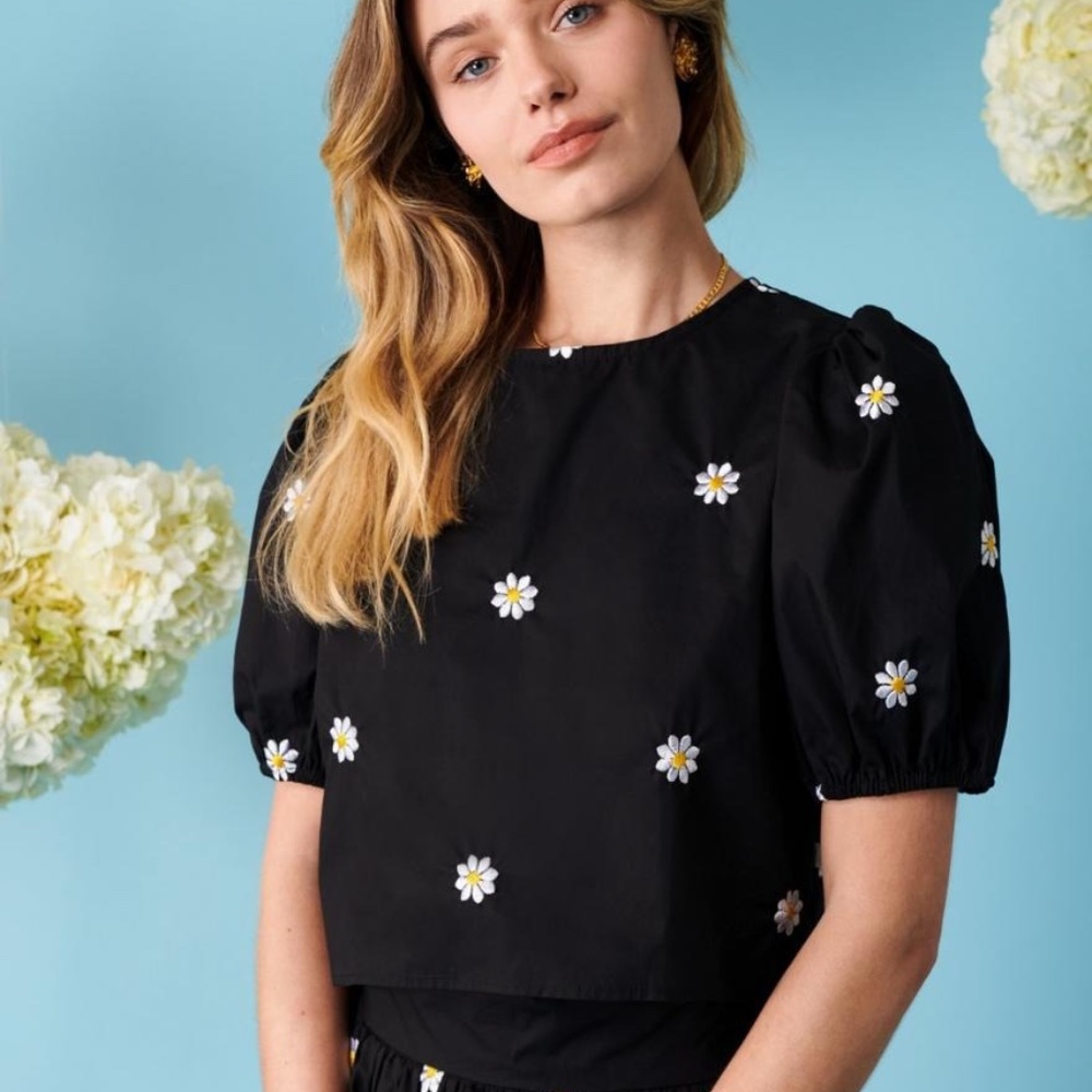 Sister Jane Dear Daisy Embroidered Crop Top M